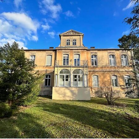 Ferienwohnung Villa Nieske - Jugendstil Denkmal, Free Wlan & Parken, Self Check-In, Smart-Tv Herzberg  Luaran gambar