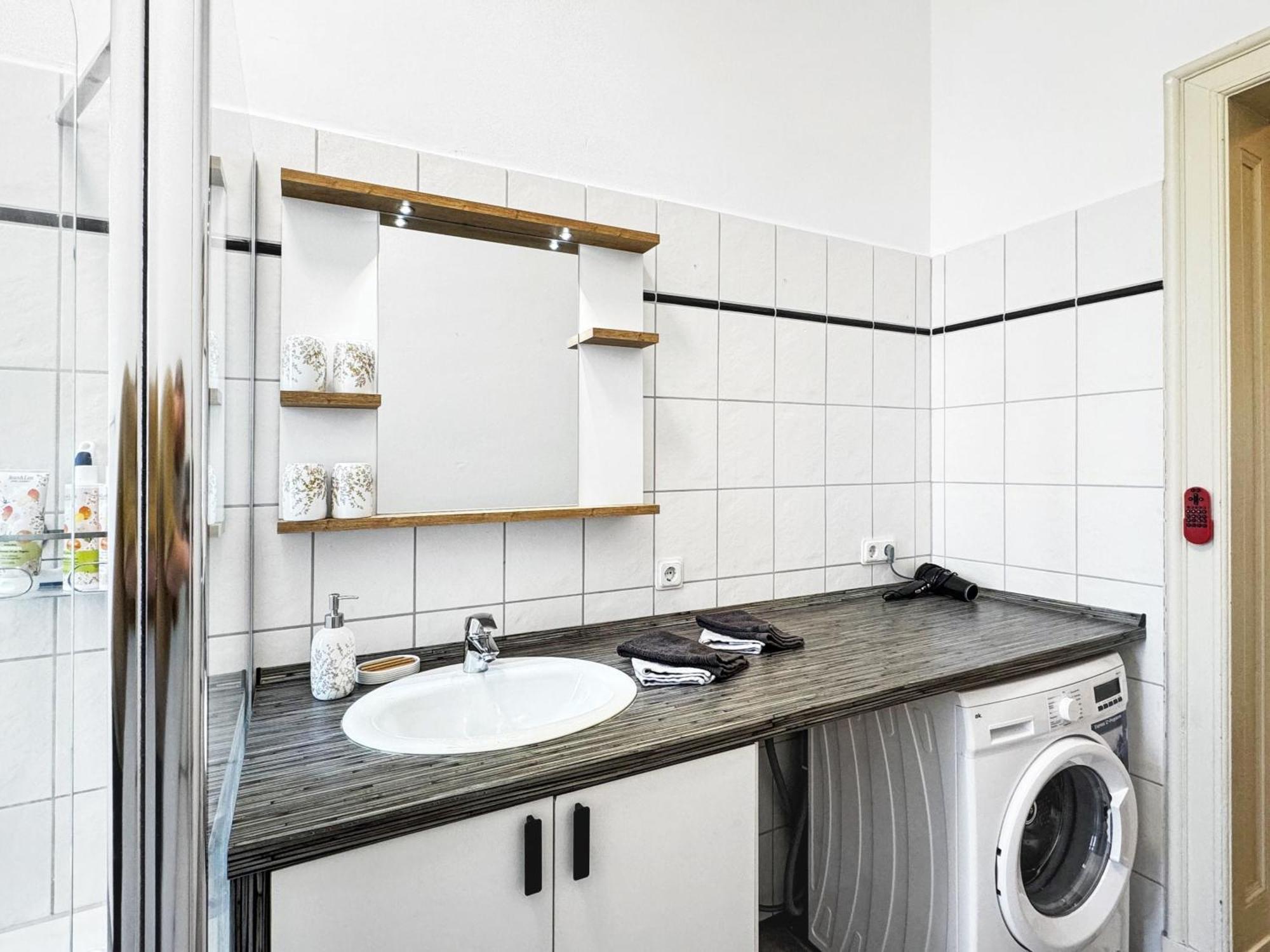 Ferienwohnung Villa Nieske - Jugendstil Denkmal, Free Wlan & Parken, Self Check-In, Smart-Tv Herzberg  Luaran gambar
