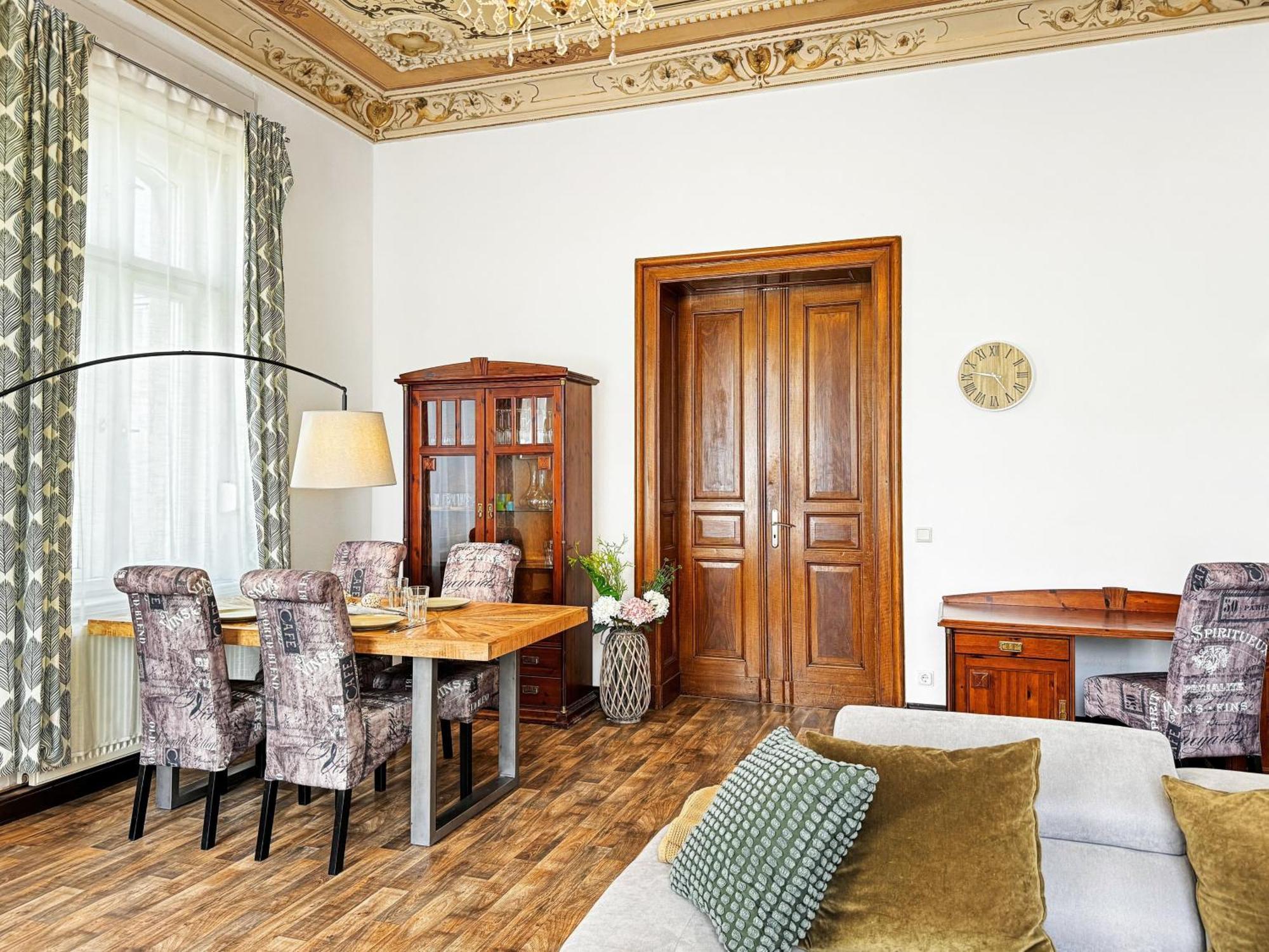 Ferienwohnung Villa Nieske - Jugendstil Denkmal, Free Wlan & Parken, Self Check-In, Smart-Tv Herzberg  Luaran gambar